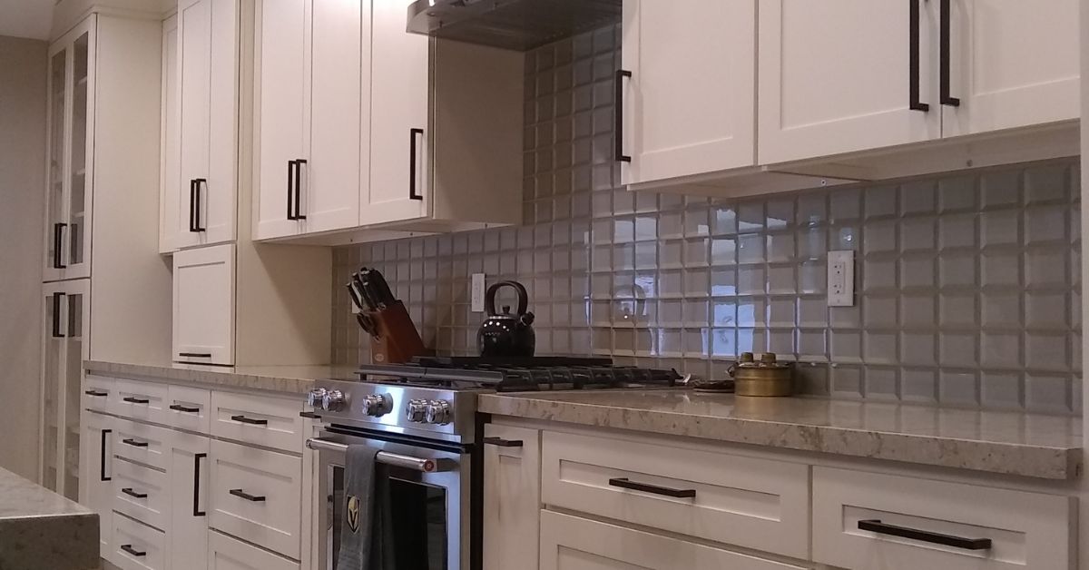 Custom vs. Semi-Custom Cabinets: Which One Is Right for You?